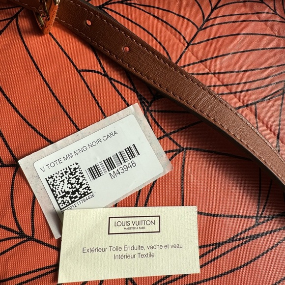 Louis Vuitton Monogram V Tote Black W Tags - Picture 16 of 16